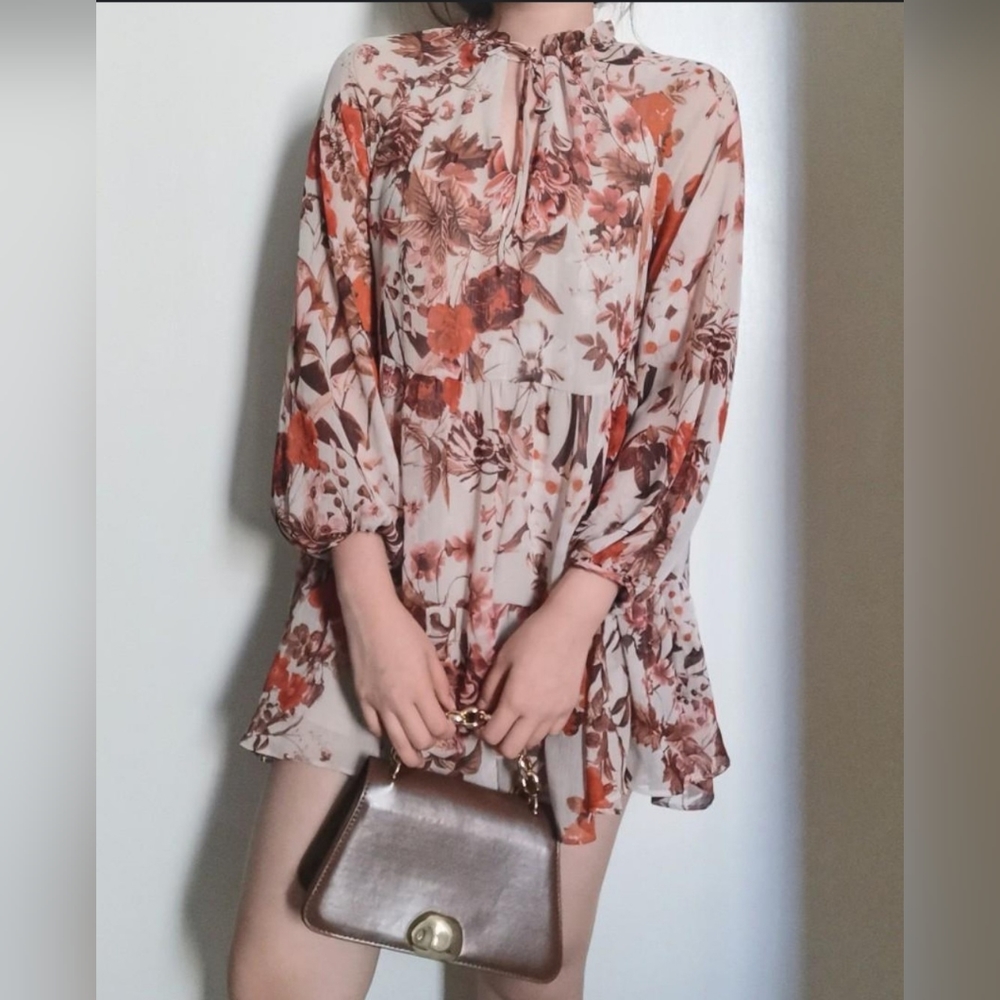 H&M sM Bohemian Floral Print Festival Peasent Dress Sheer Light Material & Lined